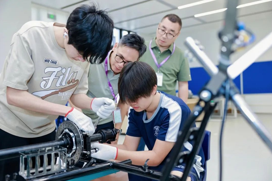 AM-blog-content-AISL Academy Magazine -Growth Oriented Community at AISL Harrow Haikou - featured