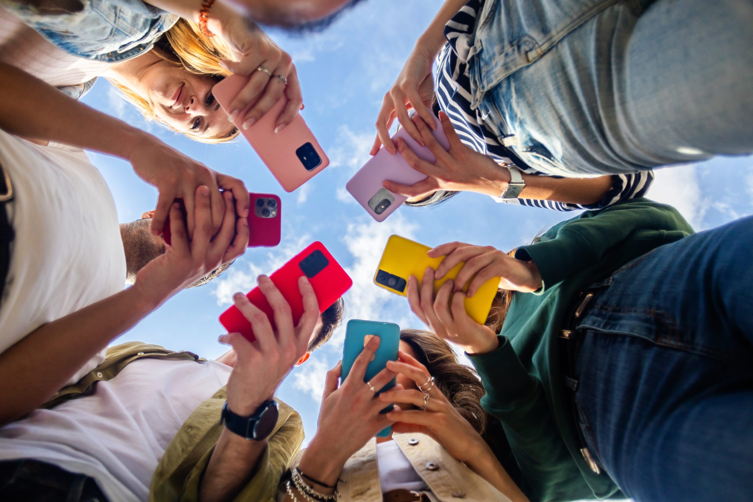AM-blog-content- 6 Best Apps to Help You Manage Screen Time Effectively in 2025 - featured