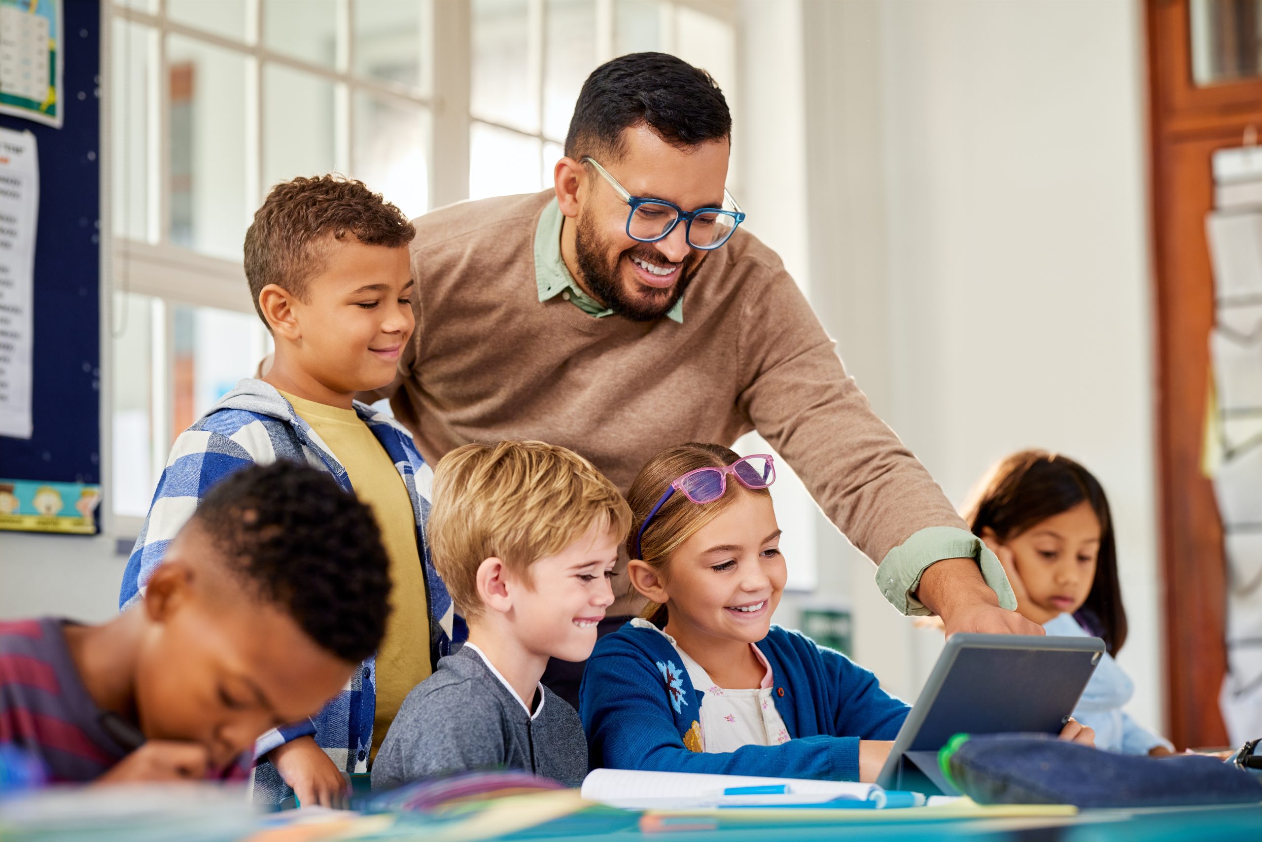 AM-article-When Should Your Child Own Their First Smartphone? Study Says Not Before the Age of 13 or Their Mental Health Suffers - body image