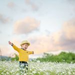 AM-article-How Children Learn to Be Good: Helping Your Child to Develop Kindness, Fairness and Honesty - featured image